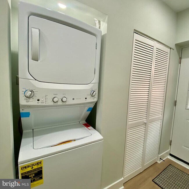 Building Photo - 3701 9th St NW