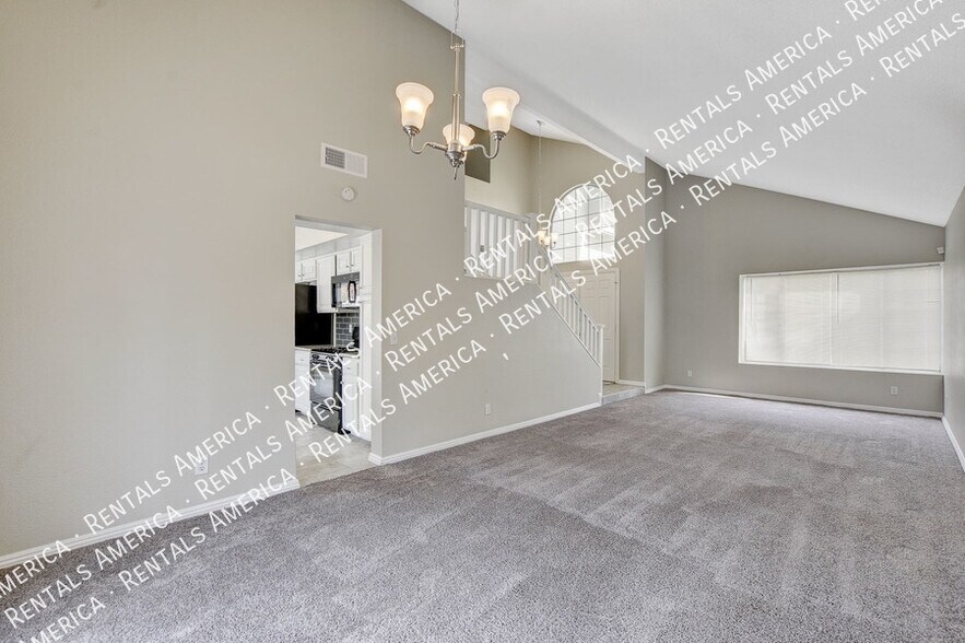 Building Photo - 319 Simon Bolivar Dr