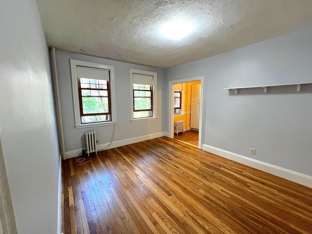 Building Photo - 48 Strathmore Rd