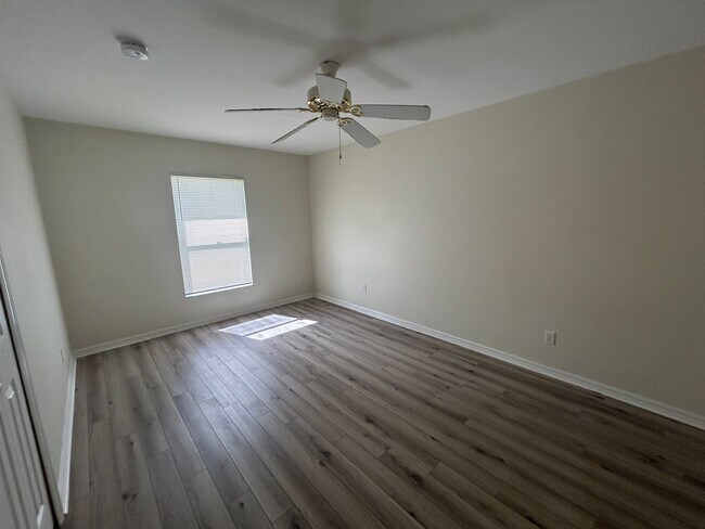 Building Photo - 870 Rue Labeau Cir