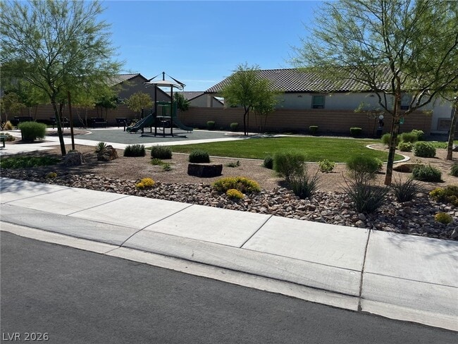 Building Photo - 6016 Bugsy St