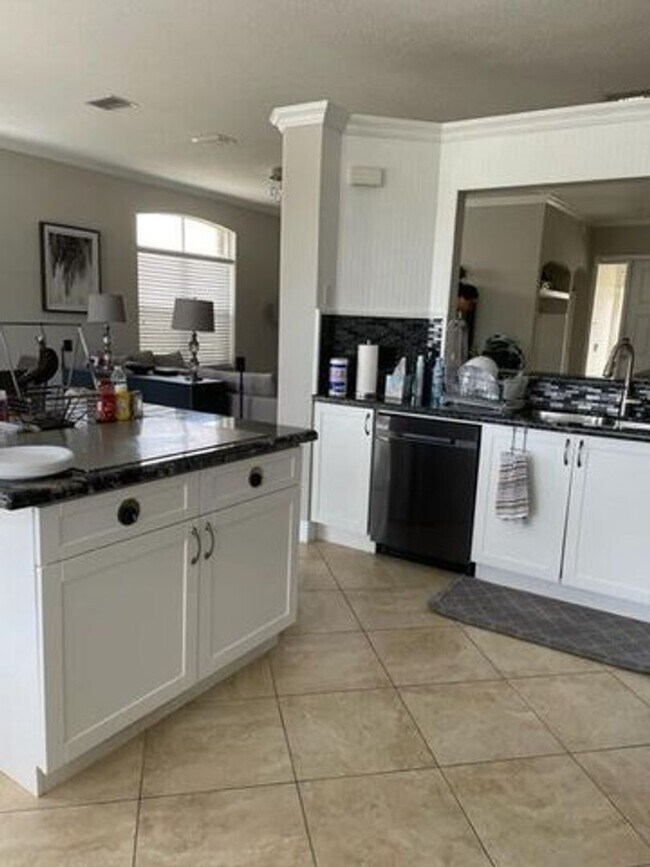 Building Photo - 7891 Manor Forest Blvd