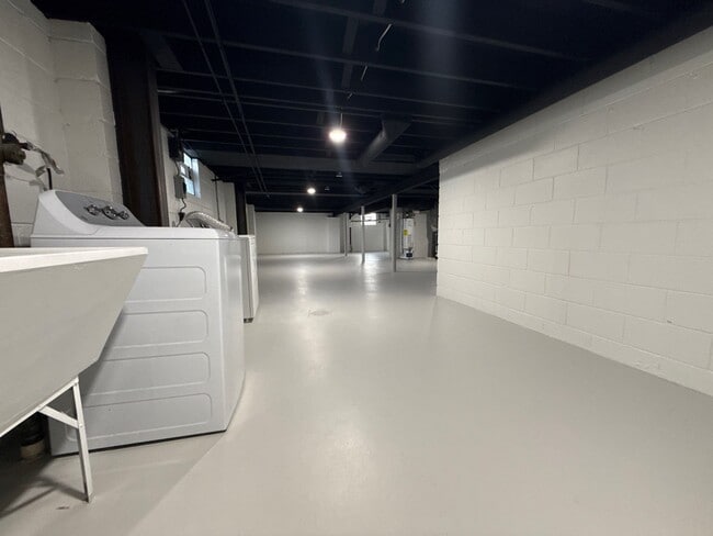 Building Photo - SFH Montgomery