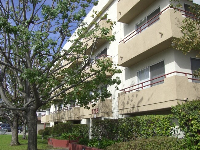 Primary Photo - 2756 S Sepulveda Blvd