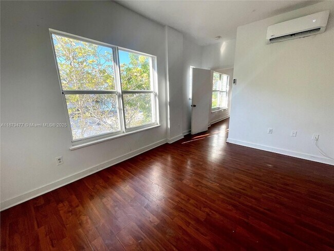 Building Photo - 4035 Meridian Ave