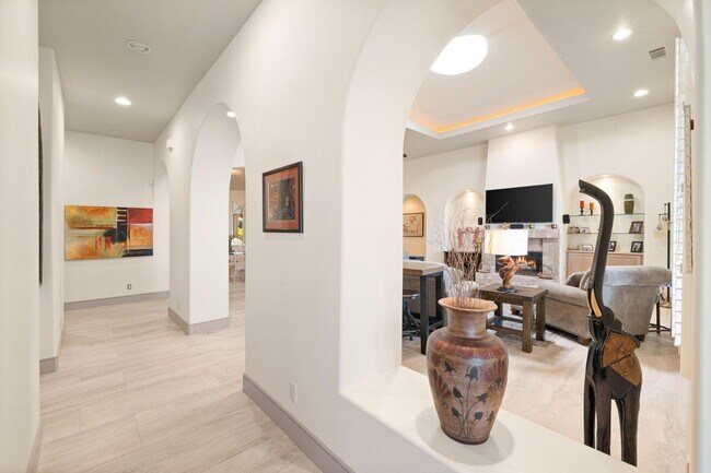 Building Photo - 73110 Calliandra St