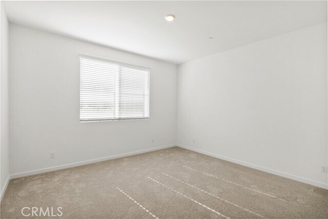 Building Photo - 960 N Tangent Privado