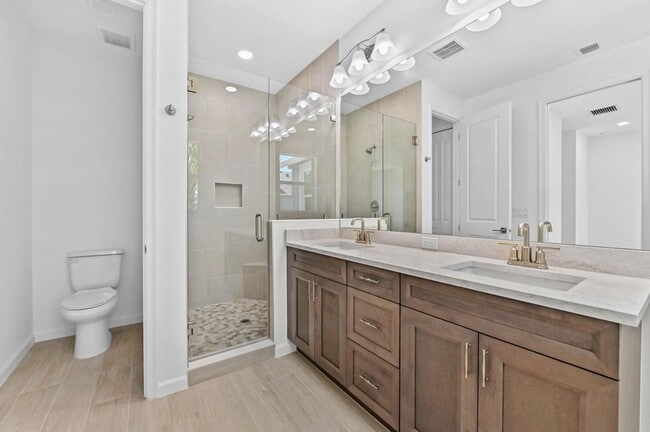 Building Photo - 16404 Mirabell Mnr Ln