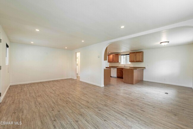 Building Photo - 641 W La Loma Ave