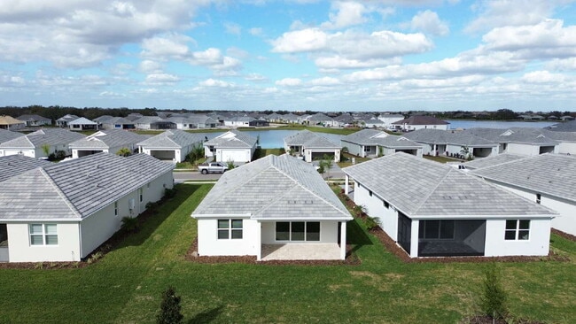 Building Photo - 8173 Sternway Rd