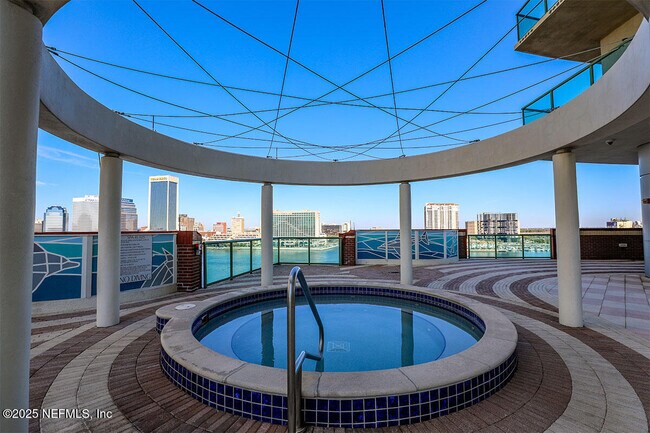 Building Photo - 1431 Riverplace Blvd