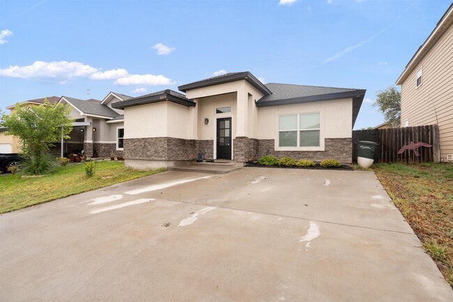 Building Photo - 1009 Tesoro Hills