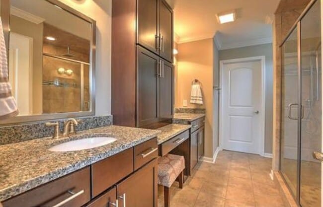 Building Photo - 3029 Calton Hl