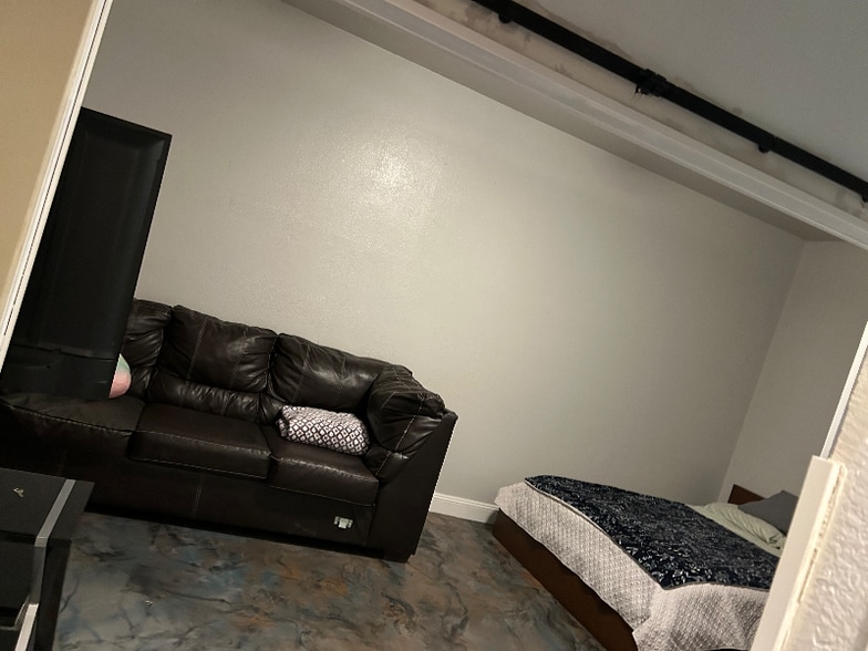 Building Photo - 707-711 Ohio St