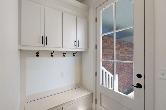 Building Photo - Luxury Townhome for Rent in Waterpointe | 3 Bed | 2.5 Bath | Private Courtyard