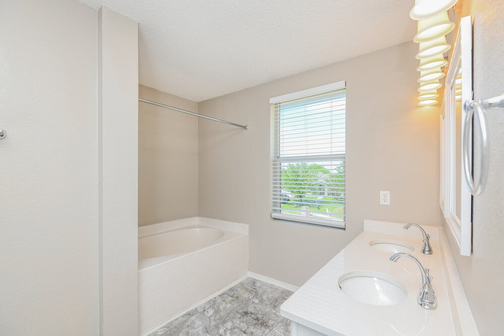 Building Photo - 1429 Blazing Star Trail