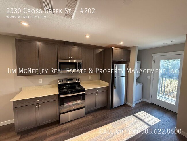 Building Photo - 2330 Cross Creek St