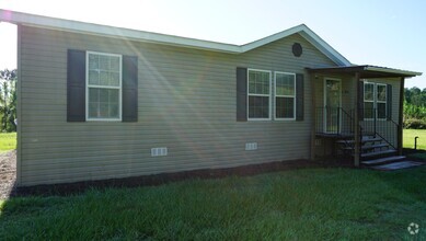 Building Photo - Home in the Lowndes County