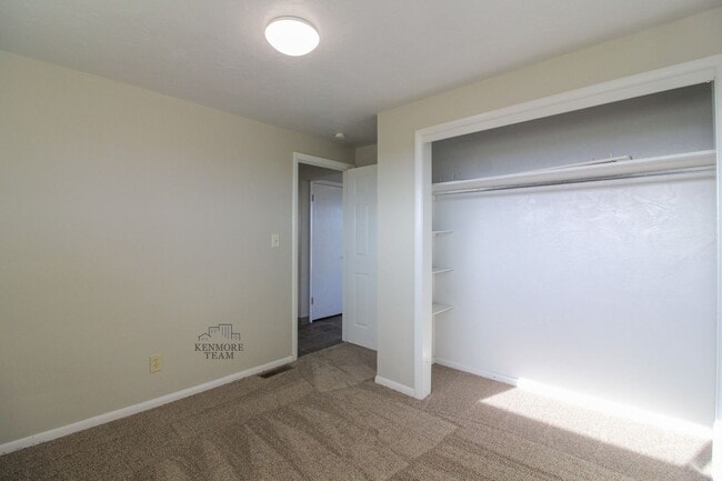 Building Photo - 2 Bedroom, 1 Bath + an Office Home in North Pasco