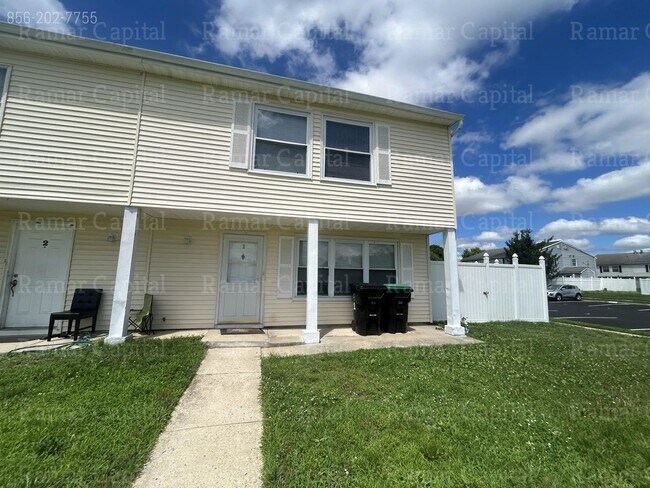 Building Photo - Available Immediately 3 Bedroom 1 Bath in Lehigh Manor Sicklerville NJ