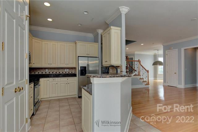 Building Photo - 8016 Lansford Rd