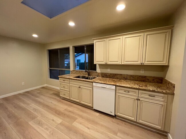 Building Photo - Beautiful Coronado II for Rent