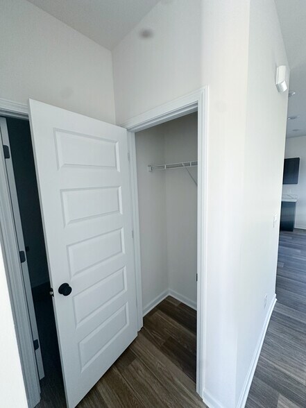 Building Photo - 627 Mountaintop Rd SW