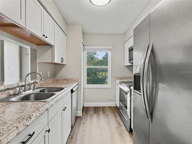 Building Photo - 109 Wild Elm Ct