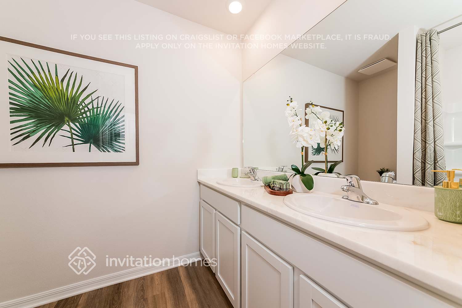 Building Photo - 8048 Majestic Palms Ct