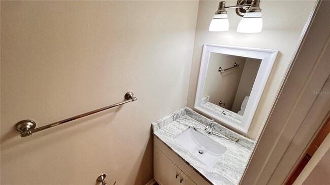Building Photo - 5167 Lazy Oaks Dr