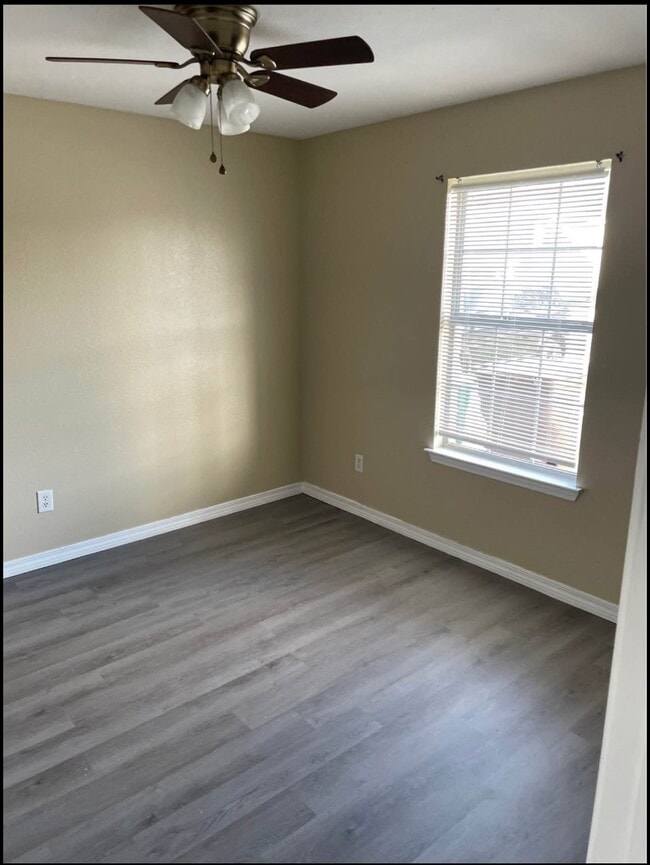 Building Photo - 15533 Quail Creek Cove