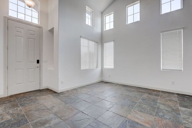 Building Photo - 9931 Rockside Ave