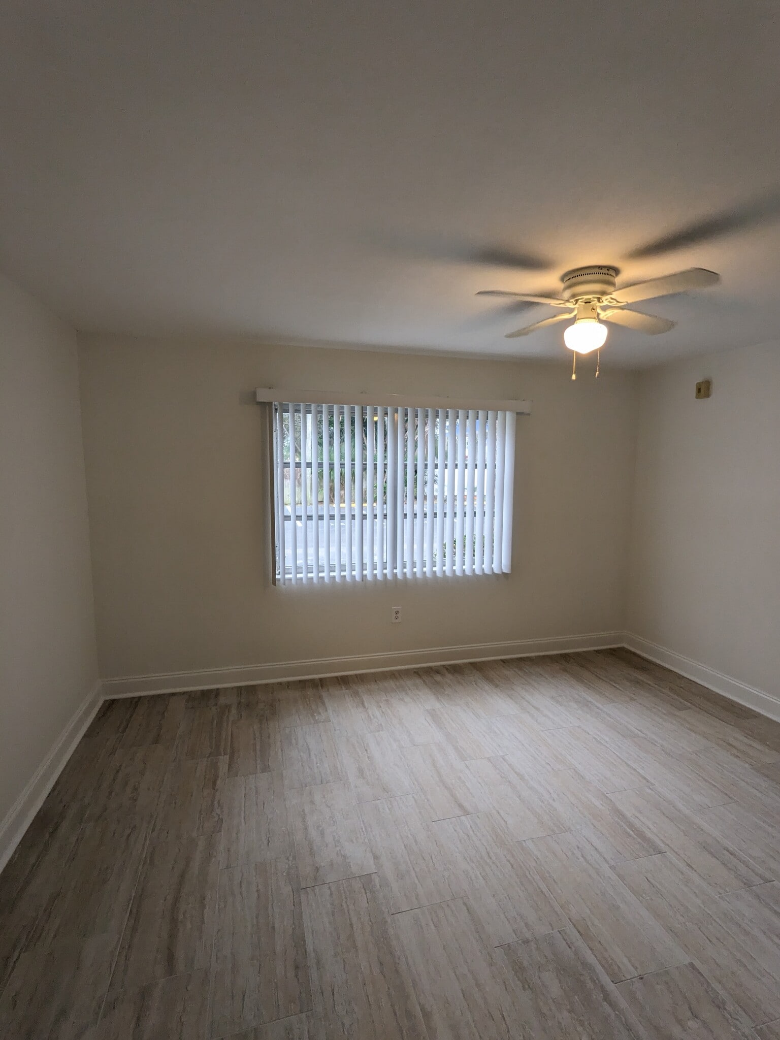 Building Photo - 359 S McMullen Booth Rd