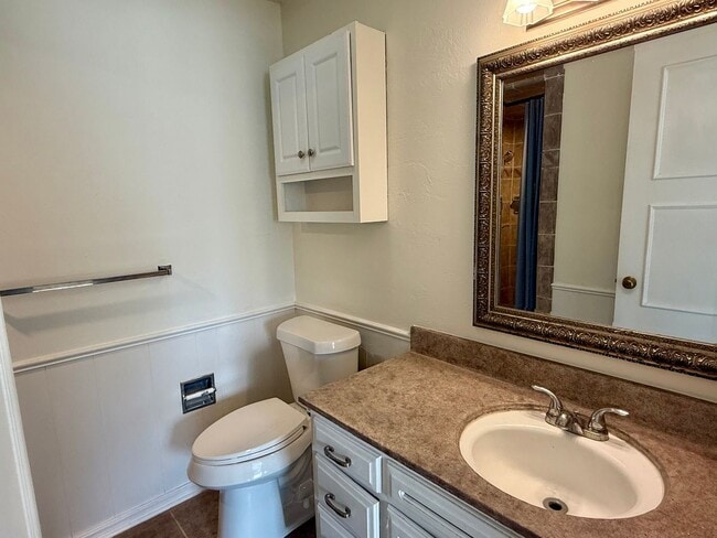 Building Photo - Spacious 3 Bedroom 3 Bath Home in NW OKC!!