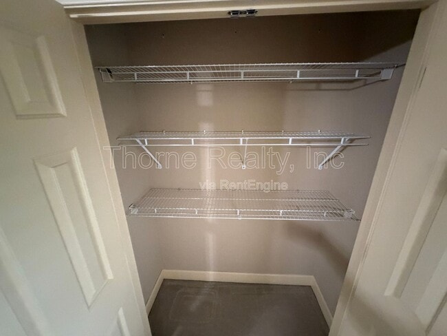 Building Photo - 300 Windermere Cir