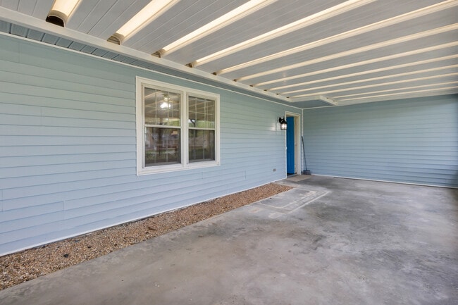 Building Photo - 120 Tar Heel Dr