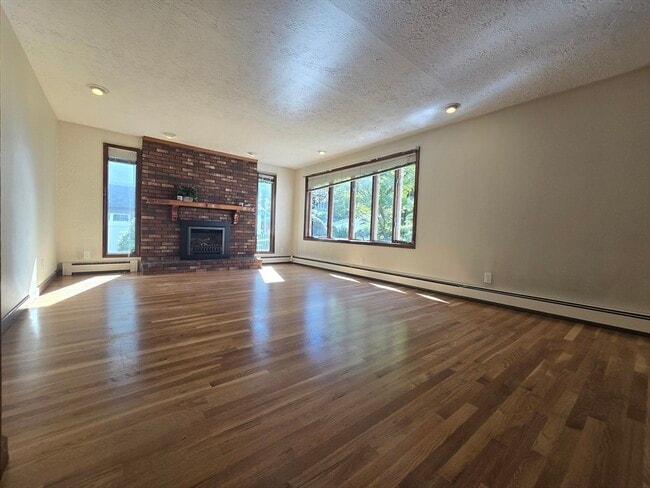 Building Photo - 85 Lynde St