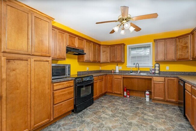Building Photo - 7189 Tumbleweed Pl