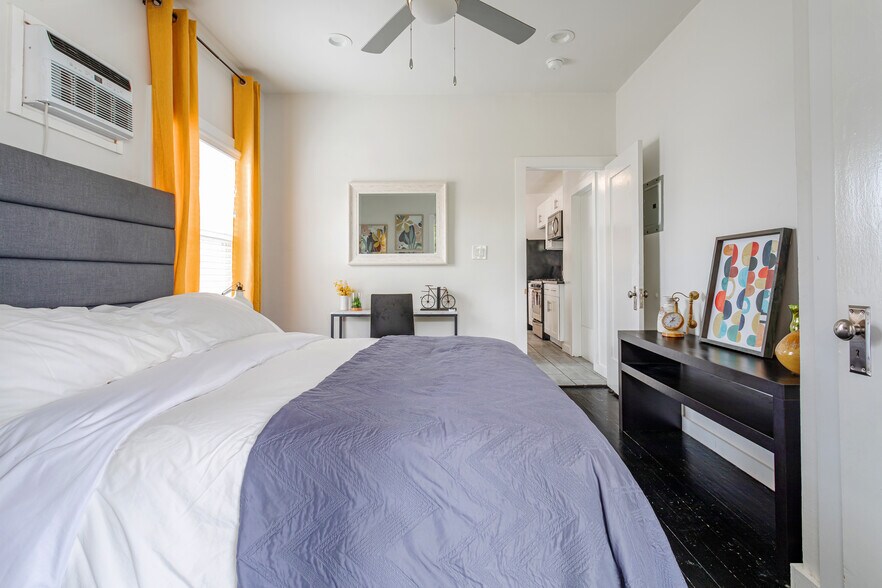 Building Photo - 1806 Washington Way