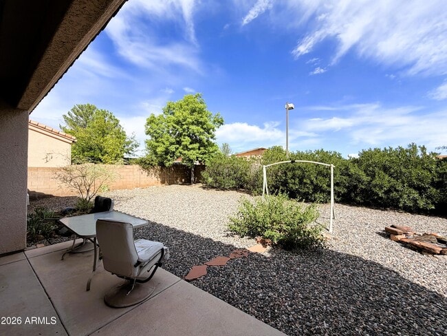 Building Photo - 1280 E Crestview Dr