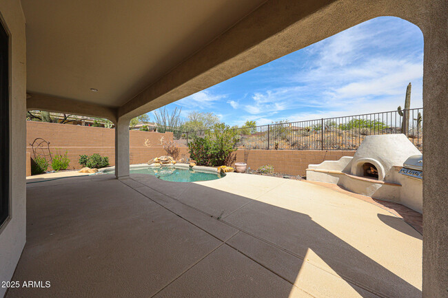 Building Photo - 41735 N Maidstone Ct