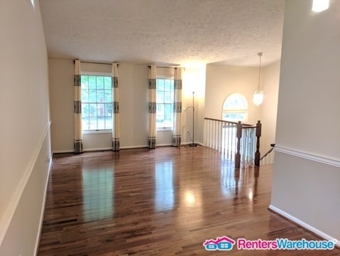 Building Photo - 20925 Shakespeare Dr