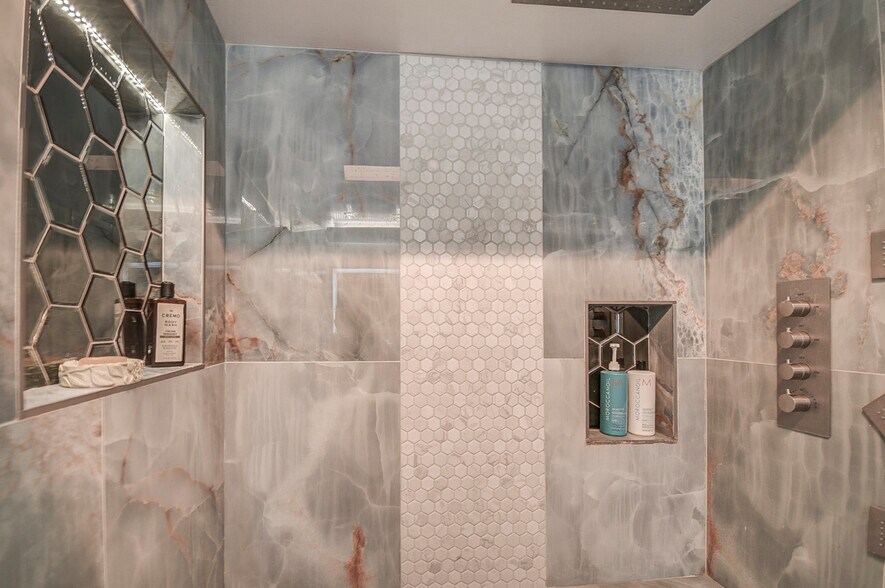 Building Photo - 11 Seamist Ct