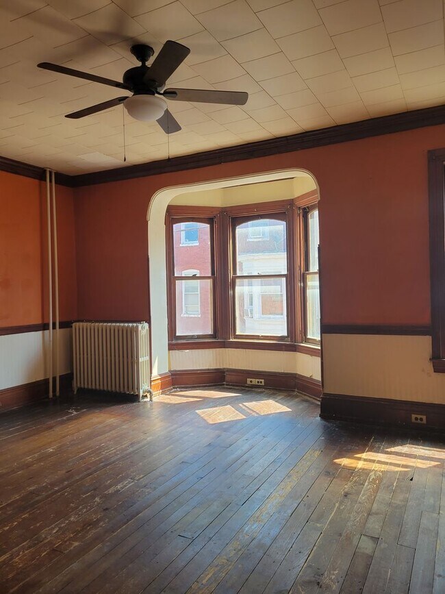 Building Photo - 28 S Hartley St