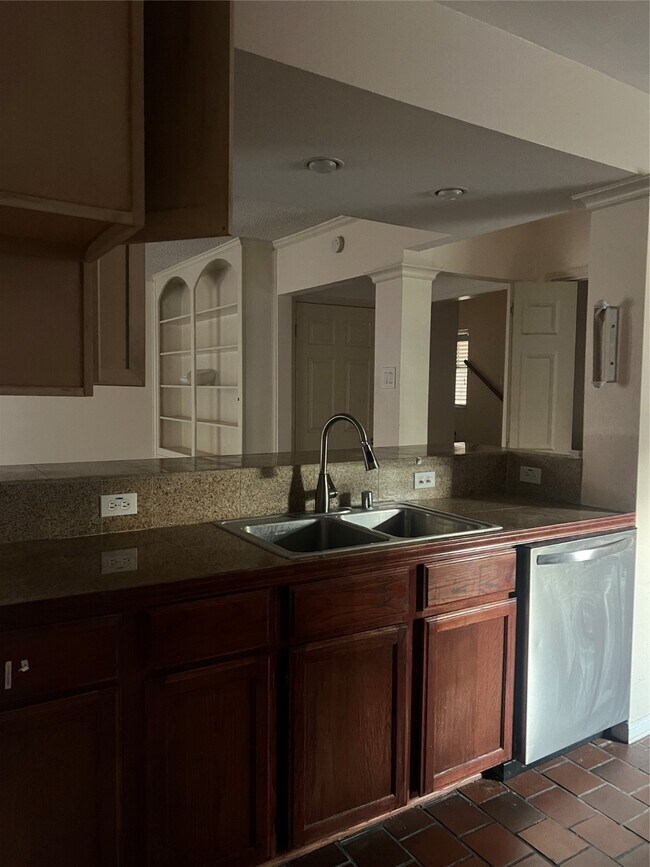 Building Photo - 14370 Misty Meadow Ln