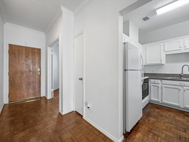 Building Photo - 5310 Keller Springs Rd