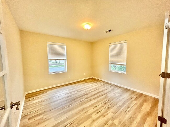 Building Photo - Welcome to your Dream Home!