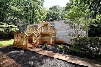 Building Photo - 1394 Alverado Way