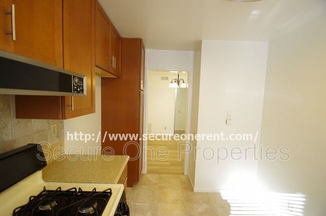 Building Photo - 31555 Lindero Canyon Rd
