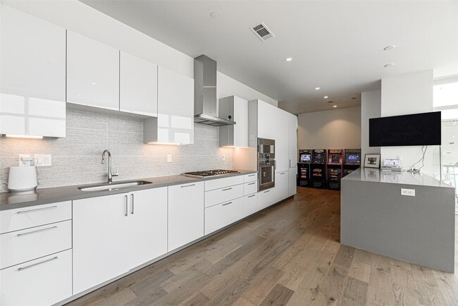 Building Photo - 4521 San Felipe St